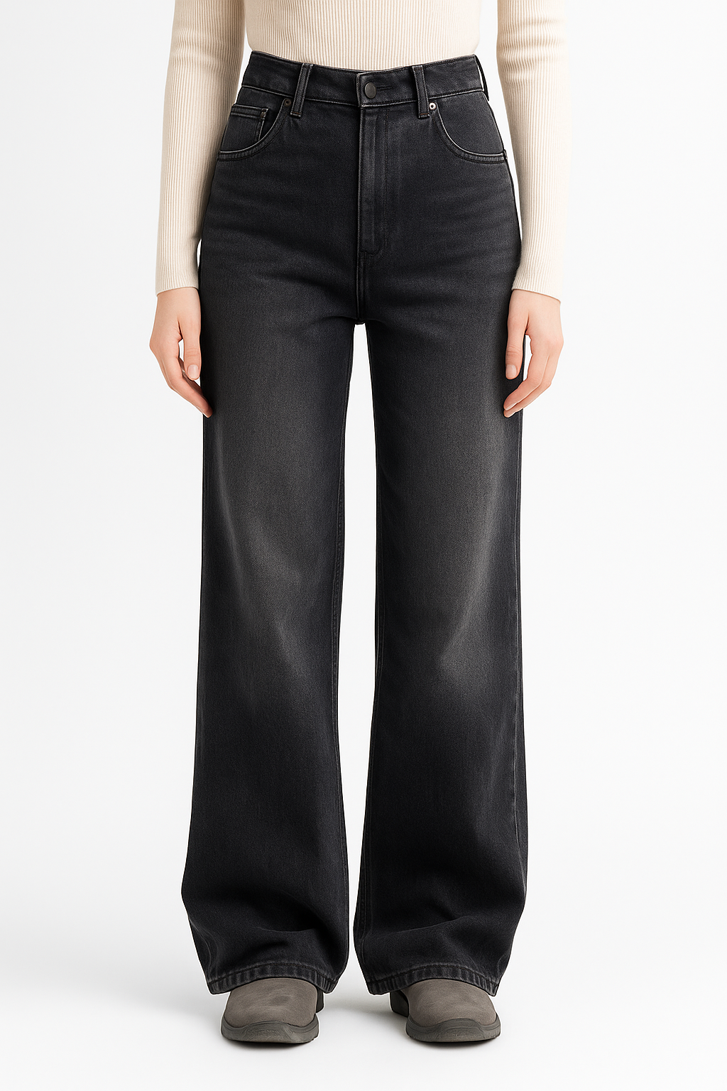 Czarne damskie jeansy z wysokim stanem i szerokimi nogawkami