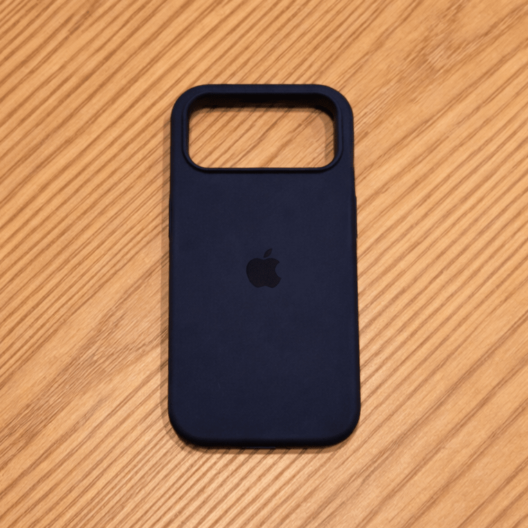 Etui silikonowe kompatybilne z MagSafe z miękką powierzchnią dotykową dla iPhone'a