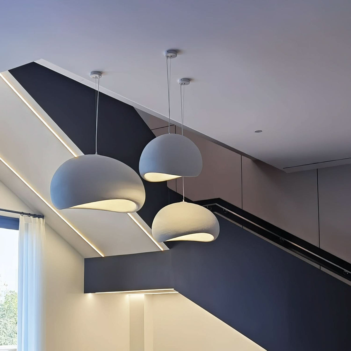 Elegancka Lampa Wisząca z Regulacją Jasności do Tworzenia Nastroju