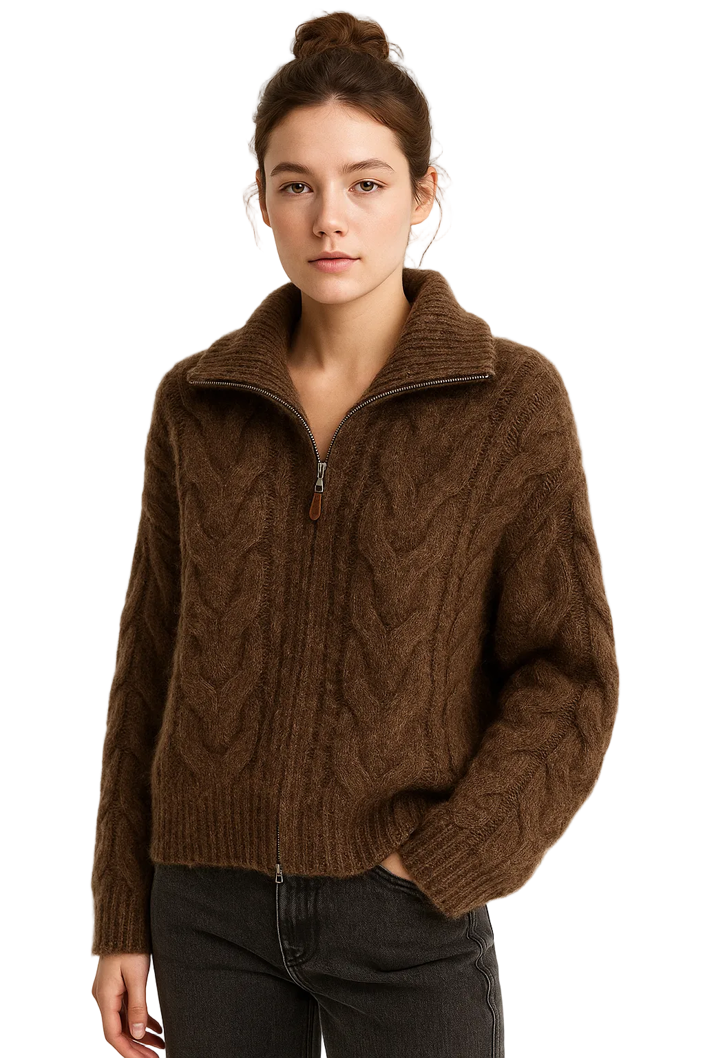 Damski, dzianinowy sweter z kołnierzem na zamek i strukturą warkoczową w kolorze brązowym